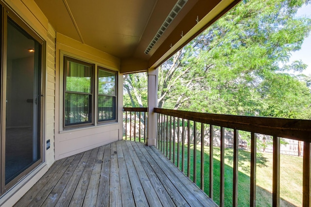 13 Willow Pkwy, Buffalo Grove, IL 60089 - deck featuring a lawn