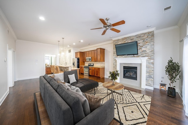4141 N Kedzie Ave Unit 201, Chicago, IL 60618 - photo 2