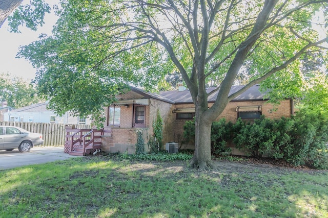 129 N Chase Ave, Bartlett, IL 60103 - view of front of home with brick siding