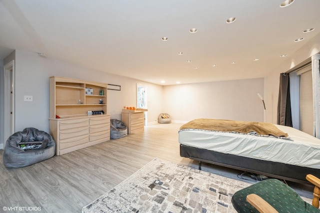 4 Cour La Salle Ct, Palos Hills, IL 60465 - bedroom featuring light wood-style floors and recessed lighting
