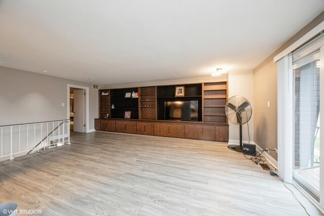 4 Cour La Salle Ct, Palos Hills, IL 60465 - unfurnished living room with light wood-style floors