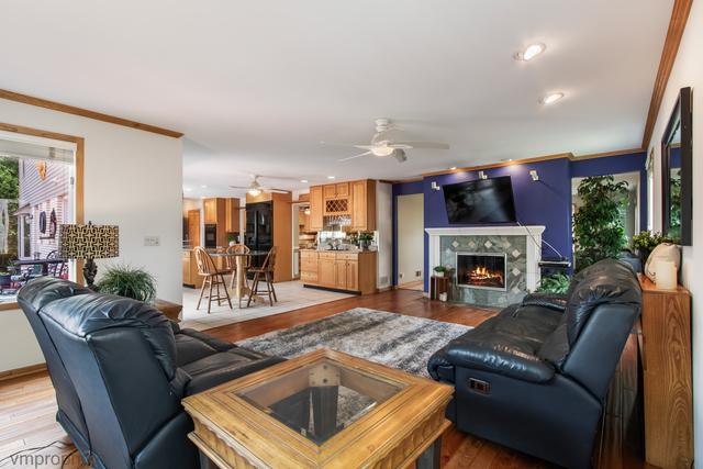 1424 E Jonquil Cir, Arlington Heights, IL 60004 - photo 13