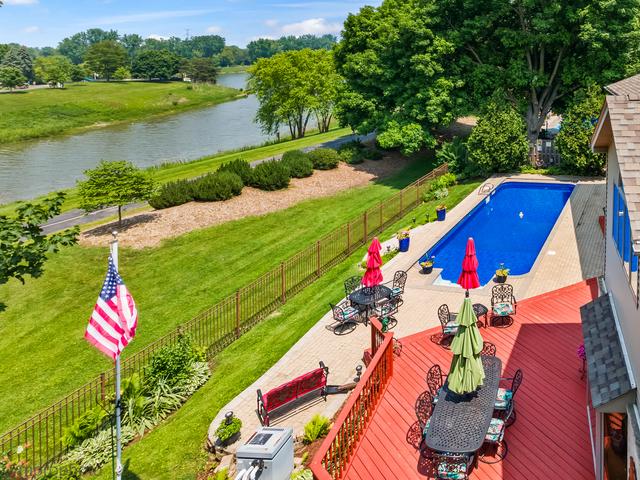 1424 E Jonquil Cir, Arlington Heights, IL 60004 - photo 4