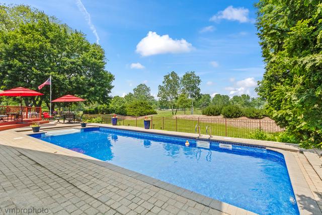 1424 E Jonquil Cir, Arlington Heights, IL 60004 - photo 42