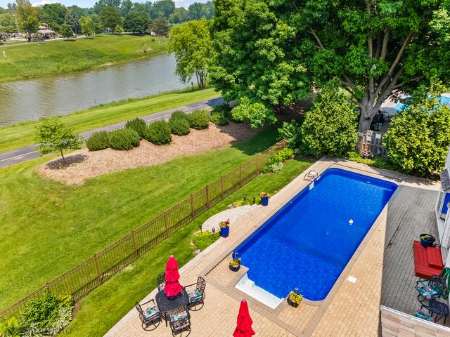 1424 E Jonquil Cir, Arlington Heights, IL 60004 - photo 49
