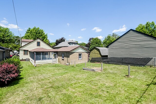 904 Bowditch Ave, Aurora, IL 60506 - photo 3