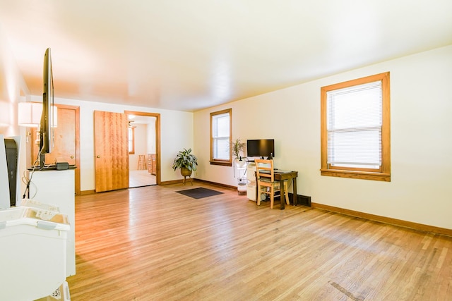904 Bowditch Ave, Aurora, IL 60506 - photo 6