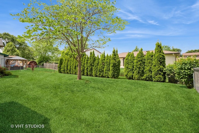 284 Banbury Ave, Elk Grove Village, IL 60007 - view of yard