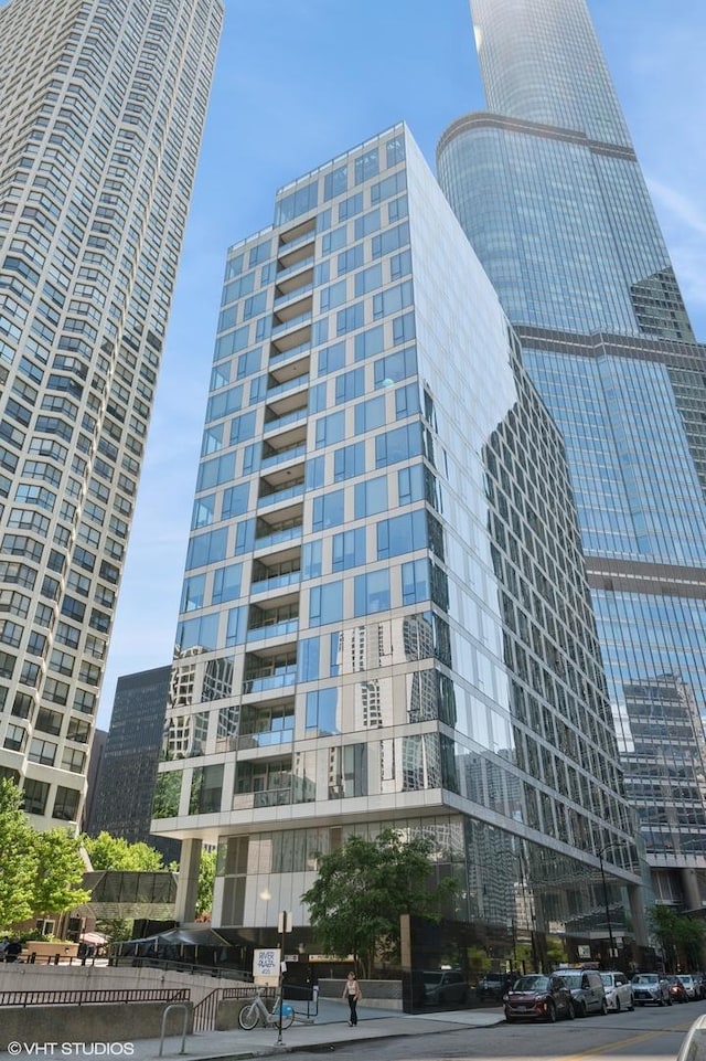 403 N Wabash Ave Unit 17C, Chicago, IL 60611 - view of building exterior