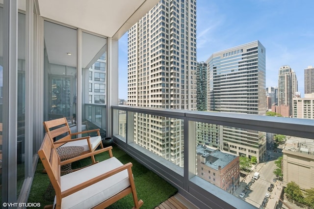 403 N Wabash Ave Unit 17C, Chicago, IL 60611 - balcony with a view of city