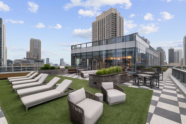403 N Wabash Ave Unit 17C, Chicago, IL 60611 - view of patio with a skyline view