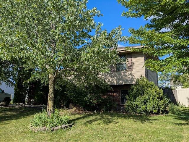 1320 Howland Dr, Joliet, IL 60431 - view of yard