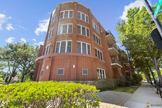 8200 Lincoln Ave Unit 406, Skokie, IL 60077 - photo 1