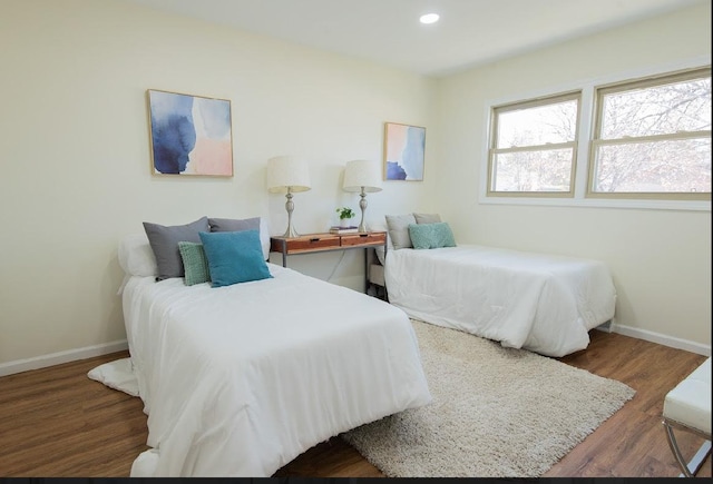 507 Wingate Dr, Schaumburg, IL 60193 - bedroom with wood finished floors and recessed lighting