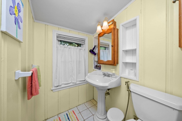 21207 Locust St, Matteson, IL 60443 - half bathroom featuring tile patterned floors and toilet