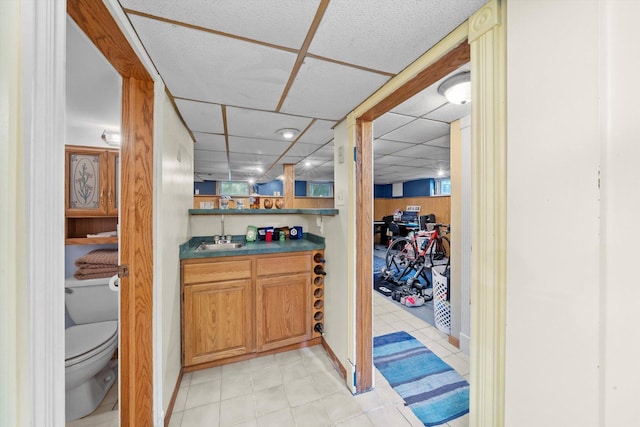 21207 Locust St, Matteson, IL 60443 - indoor wet bar with a paneled ceiling
