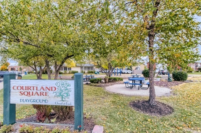 8924 Kenneth Dr Unit 1F, Des Plaines, IL 60016 - view of home's community