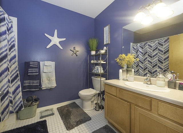 1621 S Halsted St Unit 405, Chicago, IL 60608 - full bathroom with vanity, tile patterned floors, and a shower with shower curtain
