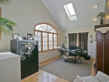9417 W Steger Rd, Frankfort, IL 60423 - community lobby with high vaulted ceiling