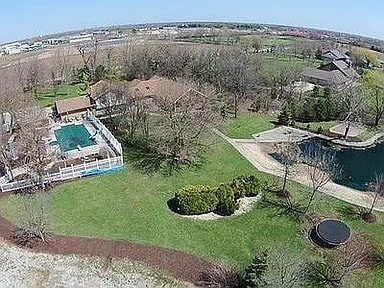 9417 W Steger Rd, Frankfort, IL 60423 - aerial view of a pool area