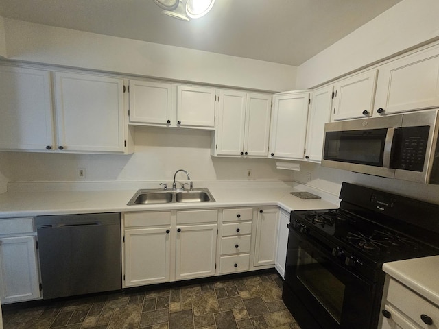 904 N Oak Creek Dr, Genoa, IL 60135 - photo 2
