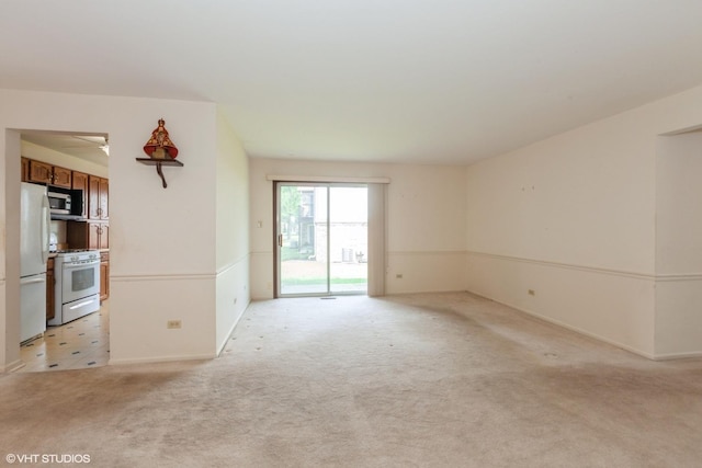 330 Memory Ln Unit 2, Westmont, IL 60559 - unfurnished room featuring light carpet and a ceiling fan