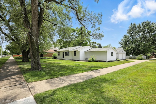 8100 Lockwood Ave, Burbank, IL 60459 - view of front of property with a front yard