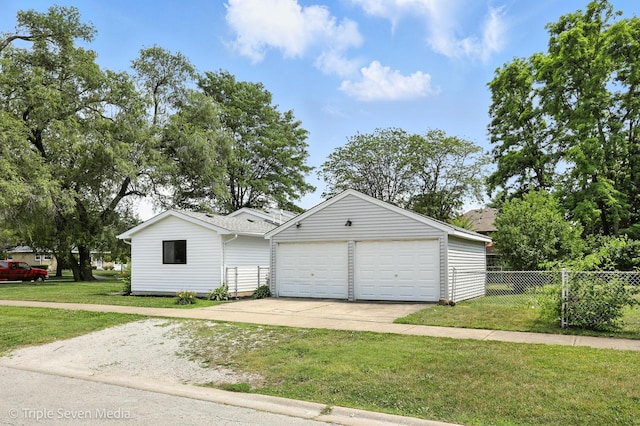 8100 Lockwood Ave, Burbank, IL 60459 - view of front of home with driveway