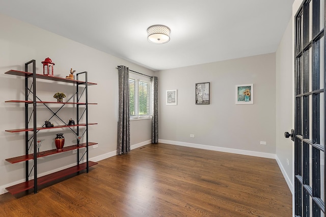 16243 Hummingbird Hill Dr, Orland Park, IL 60467 - unfurnished room featuring wood finished floors and baseboards