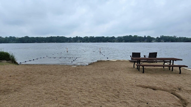 400 Seafarer Dr, Third Lake, IL 60030 - water view