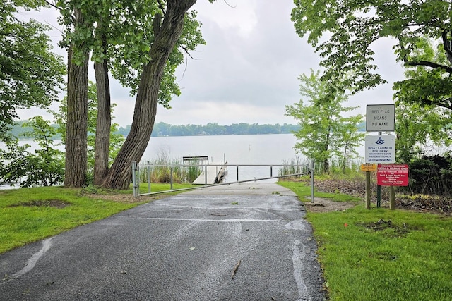 400 Seafarer Dr, Third Lake, IL 60030 - water view