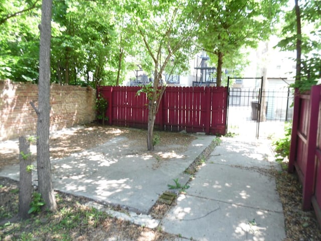 6347 S Eberhart Ave, Chicago, IL 60637