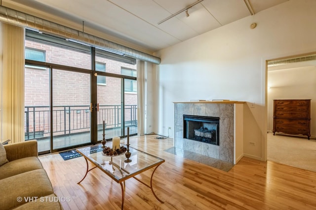 3944 N Claremont Ave Unit 303, Chicago, IL 60618 - photo 4