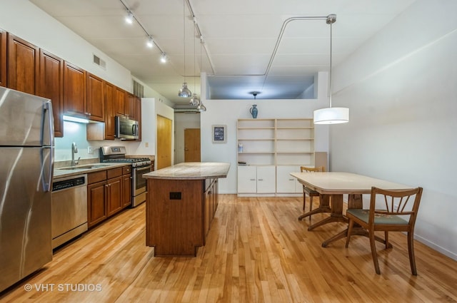 3944 N Claremont Ave Unit 303, Chicago, IL 60618 - photo 7