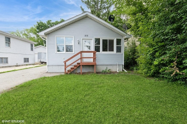 215 Glenwood Dr, Round Lake Beach, IL 60073 - photo 2