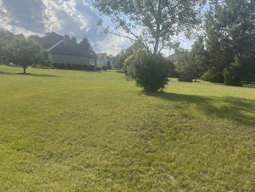 6618 Burning Tree Cir, Mchenry, IL 60050