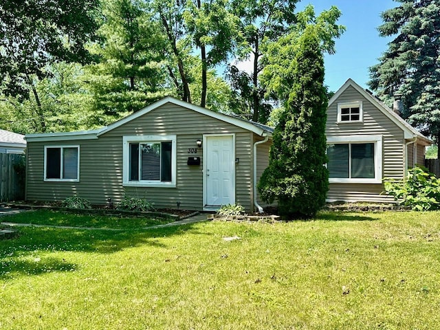 308 N Clifton Ave, Elgin, IL 60123 - photo 1