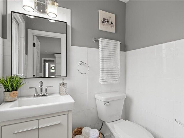 9526 S Kilbourn Ave, Oak Lawn, IL 60453 - photo 13