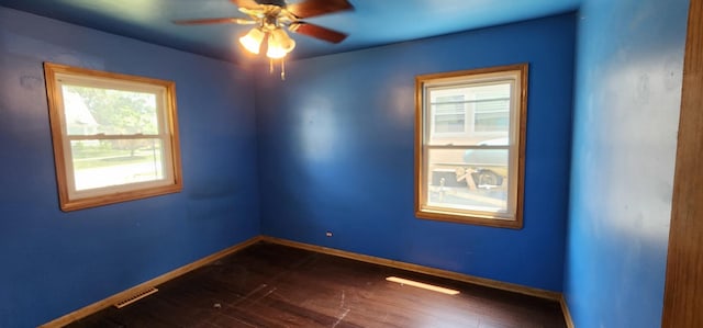 504 W Avery St, Elmhurst, IL 60126 - empty room featuring dark wood-style floors and ceiling fan