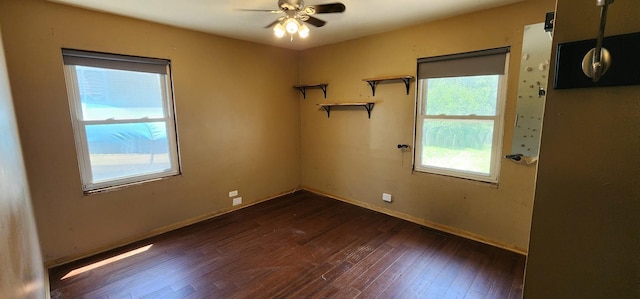504 W Avery St, Elmhurst, IL 60126 - unfurnished room with hardwood / wood-style flooring and a ceiling fan