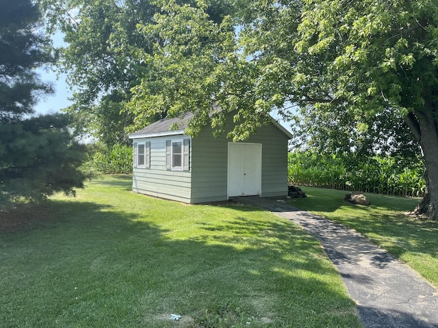 18367 US-150 Hwy, Bloomington, IL 61705 - view of outbuilding with driveway