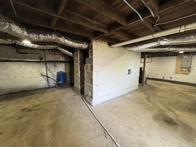 42309 N Woodbine Ave, Antioch, IL 60002 - unfinished basement featuring a water pressure tank and electric panel