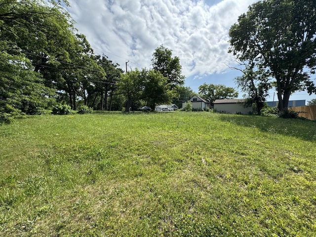 42309 N Woodbine Ave, Antioch, IL 60002 - view of yard