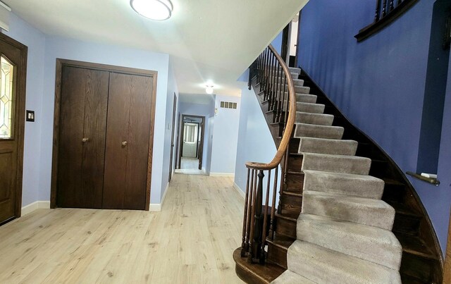 1532 Petersham Ln, Schaumburg, IL 60173 - photo 3