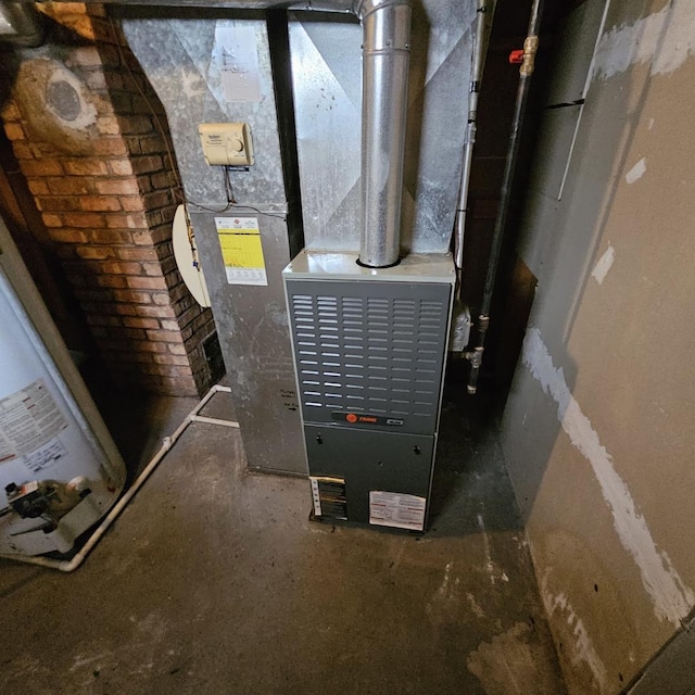 237 Pine St, Villa Park, IL 60181 - utilities featuring heating unit