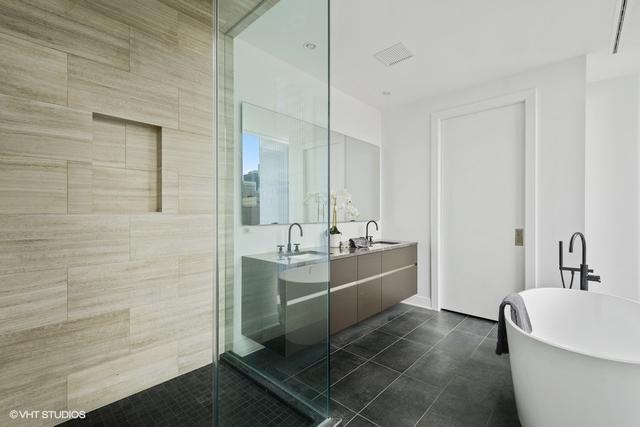 403 N Wabash Ave Unit 13C, Chicago, IL 60611 - photo 23