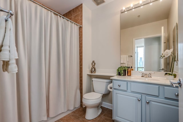 233 E 13th St Unit 2001, Chicago, IL 60605 - bathroom with vanity, tile patterned floors, and curtained shower