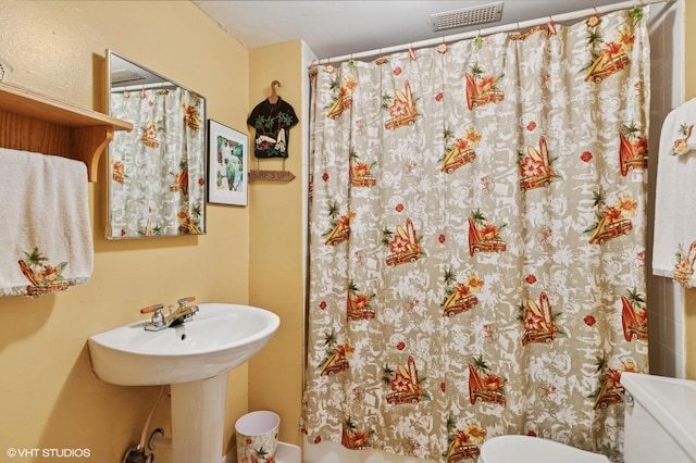 200 E Park Ave, Bloomingdale, IL 60108 - full bath featuring toilet