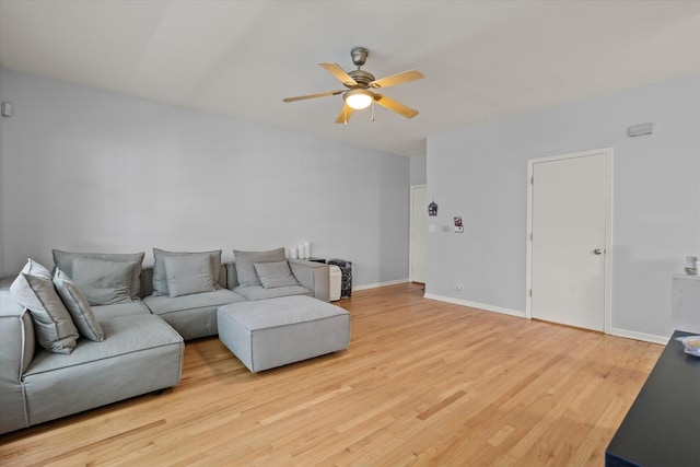 4518 S Woodlawn Ave Unit 4518, Chicago, IL 60653 - living area with ceiling fan and light wood finished floors