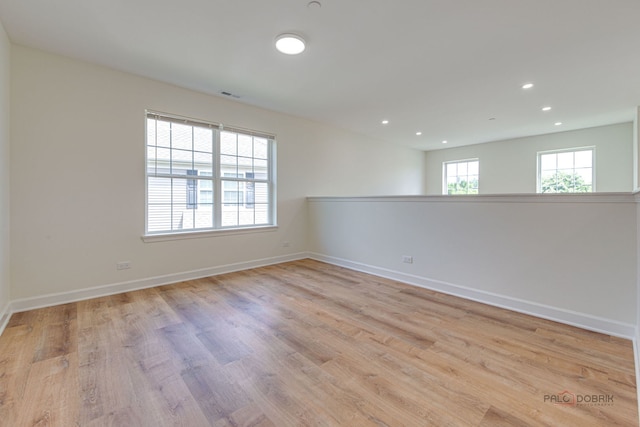 5860 Betty Gloyd Dr, Hoffman Estates, IL 60192 - unfurnished room featuring wood finished floors and recessed lighting